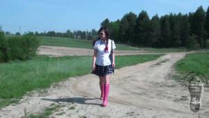 bad-girl-2-mudding-in-pink-w_1.jpg