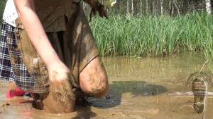 bad-girl-2-mudding-in-pink-w_15.jpg
