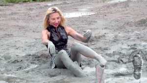 barbie-in-mud-part-2_15.jpg