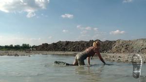 barefoot-walking-in-deep-mud_1.jpg