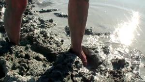 barefoot-walking-in-deep-mud_12.jpg