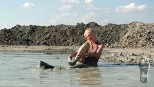 barefoot-walking-in-deep-mud_2.jpg