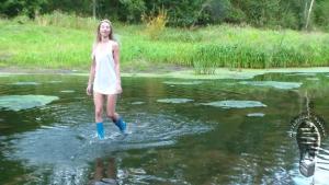 boots-washing-in-a-stream_2.jpg