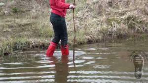 brook-is-searching-for-wet-adv_2.jpg