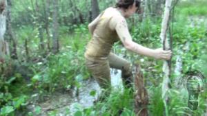 brook-playing-in-the-mud_19.jpg