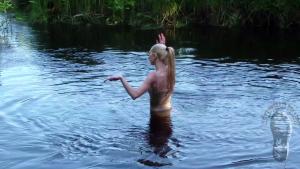 catsuit-mud-and-gunge_5.jpg