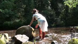 darina-in-her-hunters_16.jpg