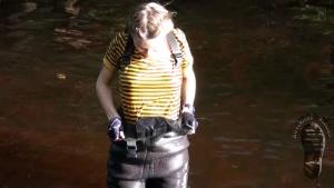 darina-walks-and-swims-in-ches_17.jpg
