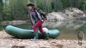 darinas-green-farmer-boots_3.jpg