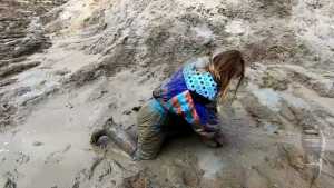 dirty-snowsuit_20.jpg