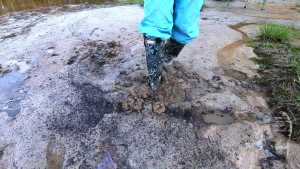 dirty-snowsuit_4.jpg