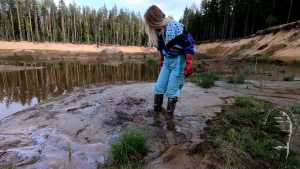 dirty-snowsuit_5.jpg