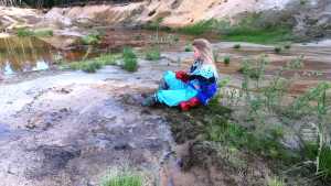 dirty-snowsuit_7.jpg