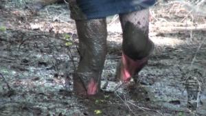 forest-adventures-in-thick-mud_20.jpg