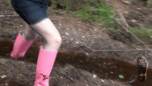 forest-adventures-in-thick-mud_9.jpg