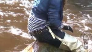 fun-on-a-muddy-slope_10.jpg