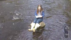 fun-on-a-muddy-slope_5.jpg