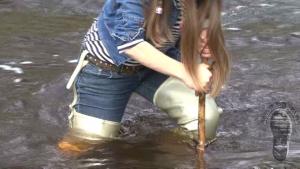 fun-on-a-muddy-slope_9.jpg