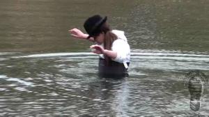 girl-in-chest-waders-adventur_15.jpg