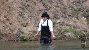 girl-in-chest-waders-adventur_22.jpg