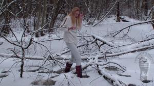 heeled-wellies-and-ice_10.jpg