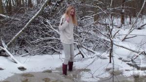 heeled-wellies-and-ice_14.jpg