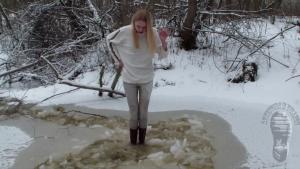 heeled-wellies-and-ice_19.jpg