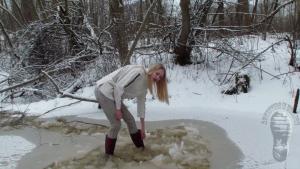 heeled-wellies-and-ice_22.jpg