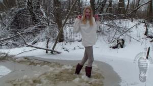 heeled-wellies-and-ice_24.jpg