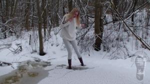 heeled-wellies-and-ice_6.jpg