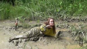 her-muddy-rainwear_15.jpg