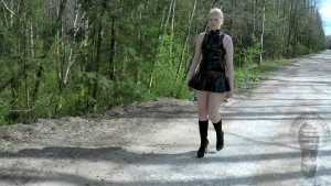high-heels-walking_1.jpg