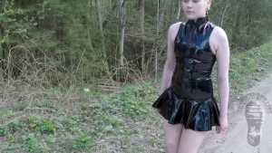 high-heels-walking_4.jpg