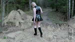 high-heels-walking_5.jpg