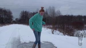 icy-queen-in-snowy-puddle_1.jpg