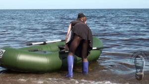 in-field-cap-and-blue-wellies_2.jpg