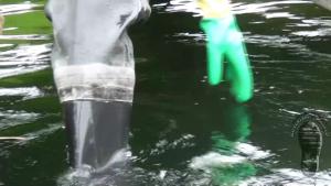 jeans-girl-in-waders-and-neon_12.jpg