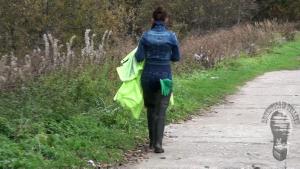 jeans-girl-in-waders-and-neon_4.jpg