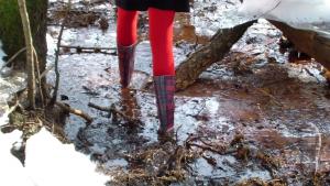leaky-boots-in-deep-mud_6.jpg
