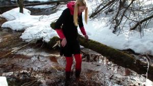 leaky-boots-in-deep-mud_8.jpg