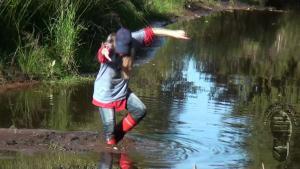 mudding-in-red-nokian-rubberbo_11.jpg
