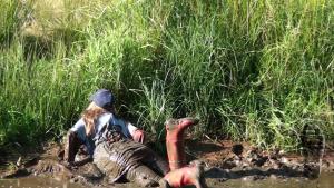 mudding-in-red-nokian-rubberbo_21.jpg