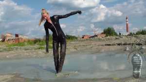 muddy-catsuite_7.jpg