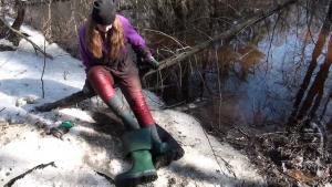 muddy-darina-in-her-hip-waders_24.jpg