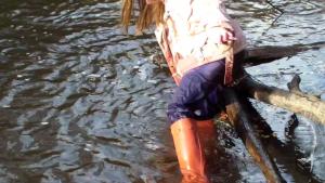 muddy-schoolgirl_6.jpg