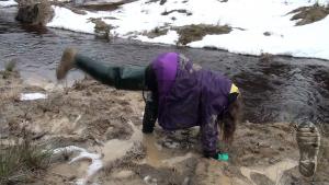 muddy-spring-pastimes-in-wader_5.jpg