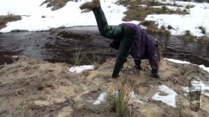muddy-spring-pastimes-in-wader_6.jpg