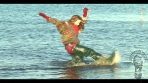 on-the-blue-lake-girl-in-gree_14.jpg