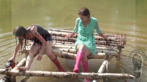 pink-wellies-and-translucent-d_17.jpg