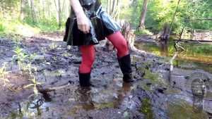 secretary-in-swamp_12.jpg